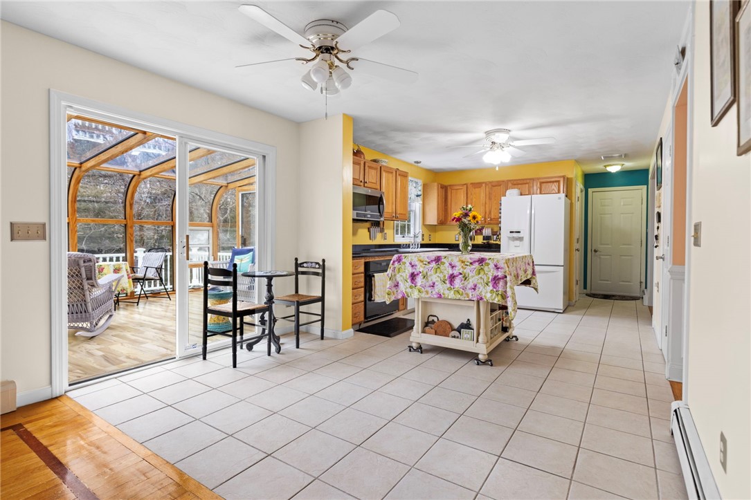 358 Shannock Road South Kingstown, RI 02879 - Photo 9 of 49