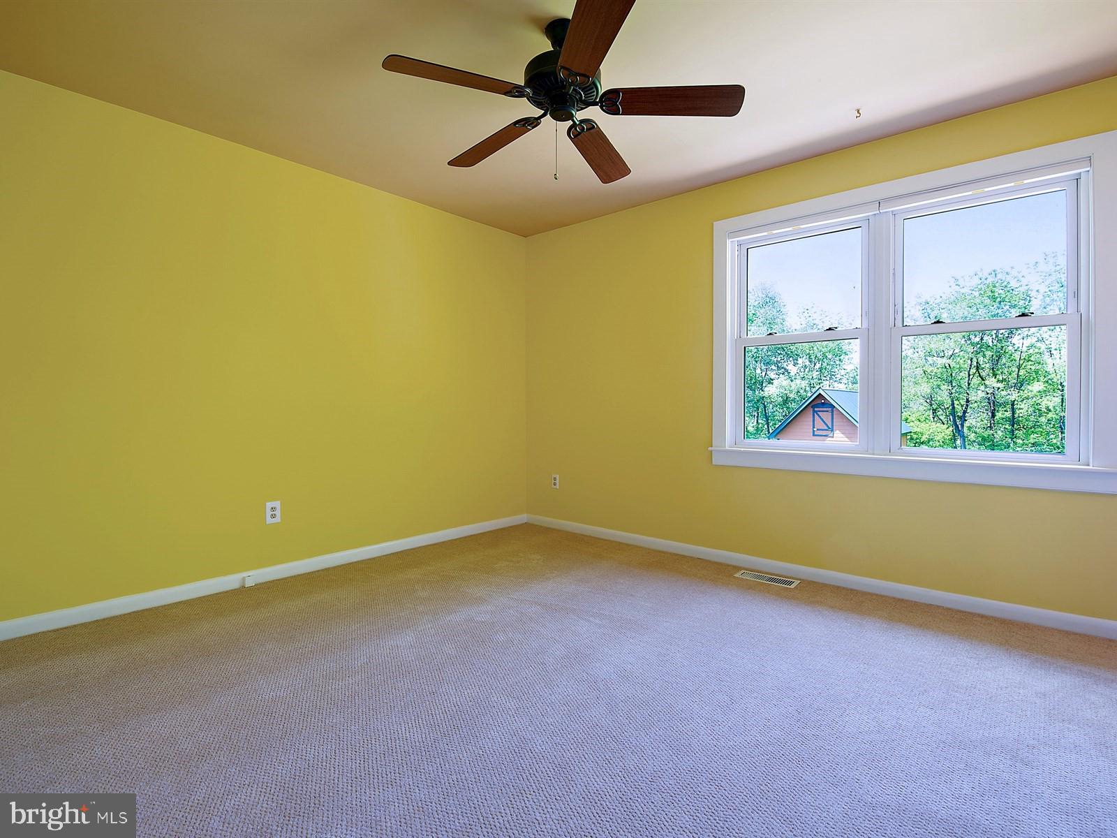 10 Wesley Road Quarryville, PA 17566 - Photo 9 of 25 a view of room with window and ceiling fan