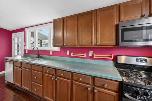 $299,900 | 625 Adams Street, St. Charles, MO 63301