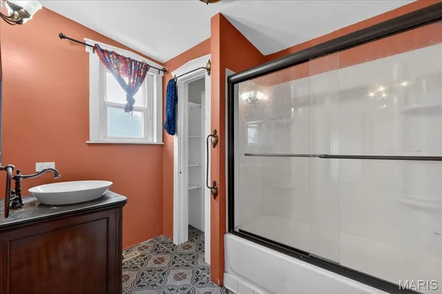 $299,900 | 625 Adams Street, St. Charles, MO 63301