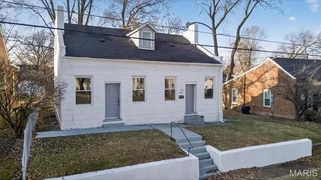 $299,900 | 625 Adams Street, St. Charles, MO 63301