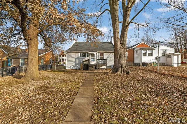 $299,900 | 625 Adams Street, St. Charles, MO 63301