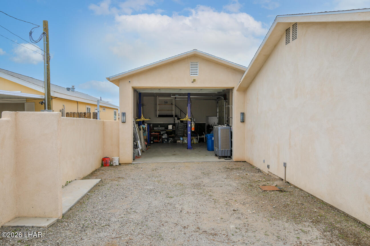 10807 Admiral Road Parker, AZ 85344 - Photo 11 of 37