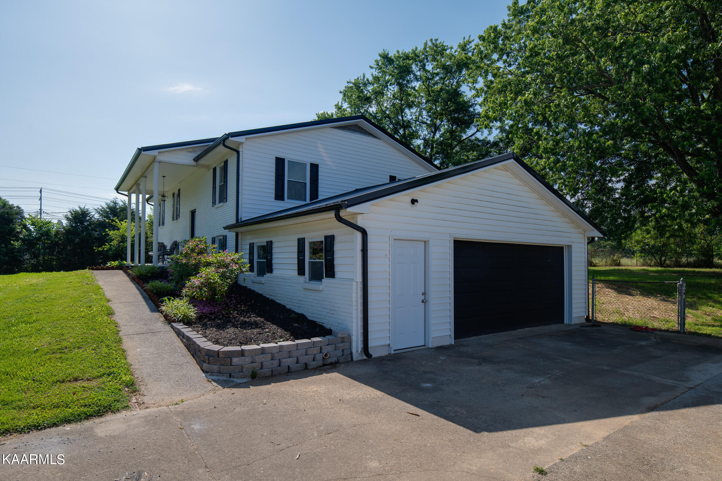 2407 Big Springs Road Maryville, TN 37801 - Photo 3 of 26 JBP_BigSprings2407_Print-4