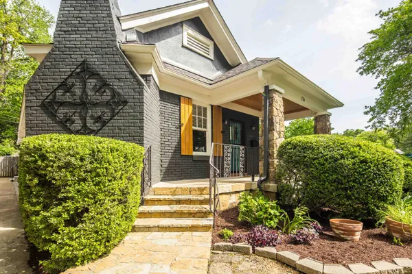 $310,000 | 176 Crestmere Place, Memphis, TN 38112