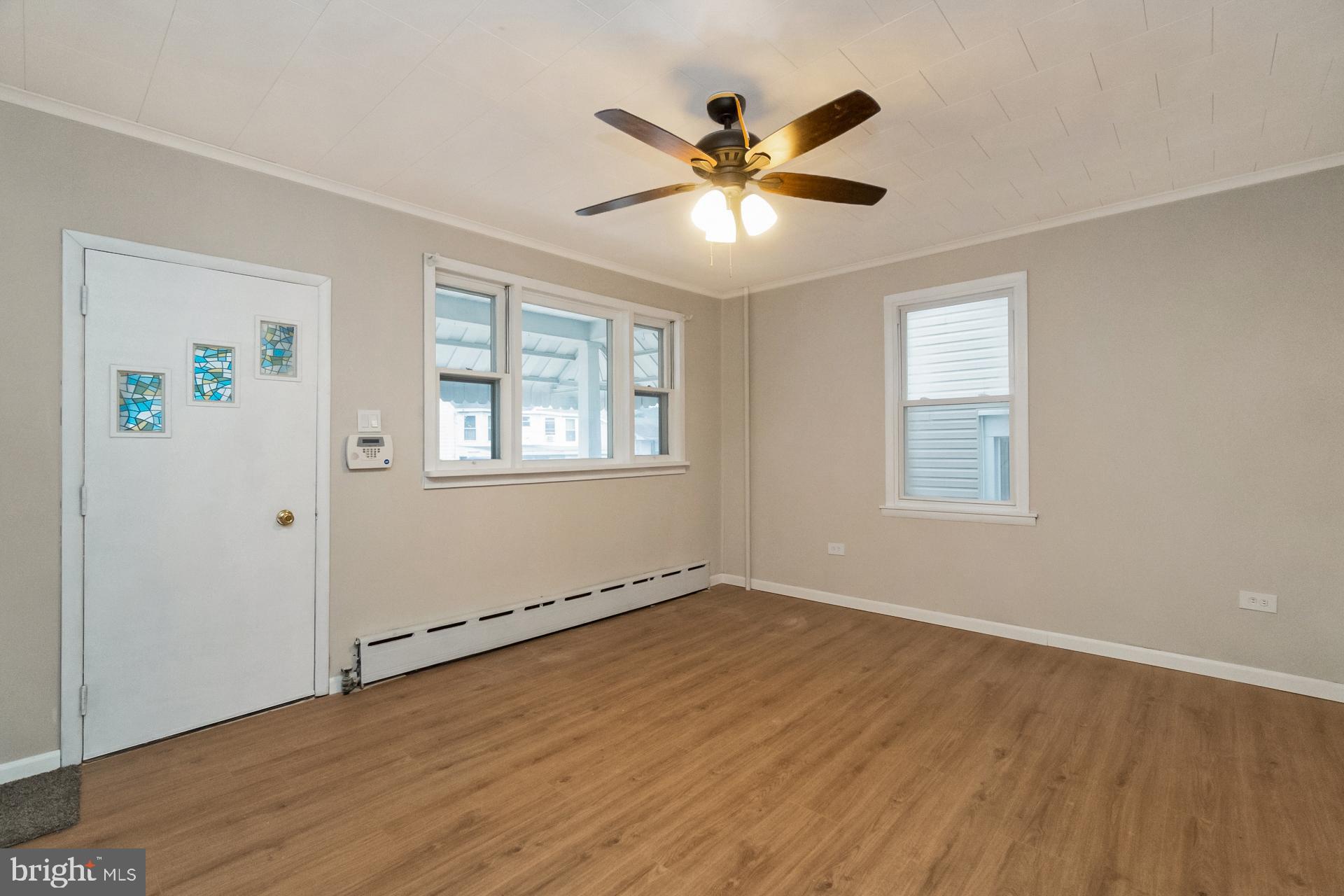 341 West Ridge Street Lansford, PA 18232 - Photo 3 of 37