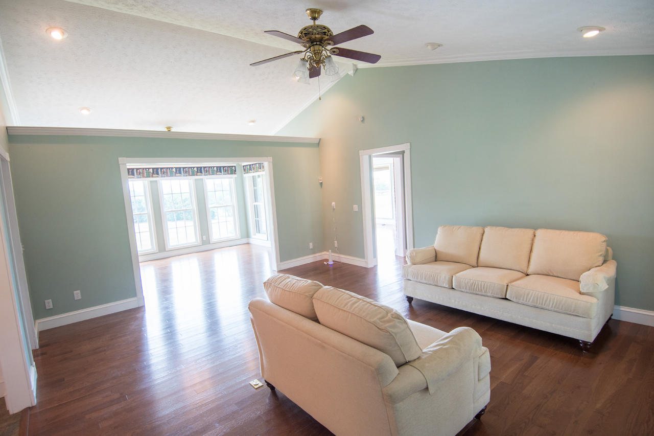 1196 Country Club Road Dandridge, TN 37725 - Photo 7 of 22 JCP_8804