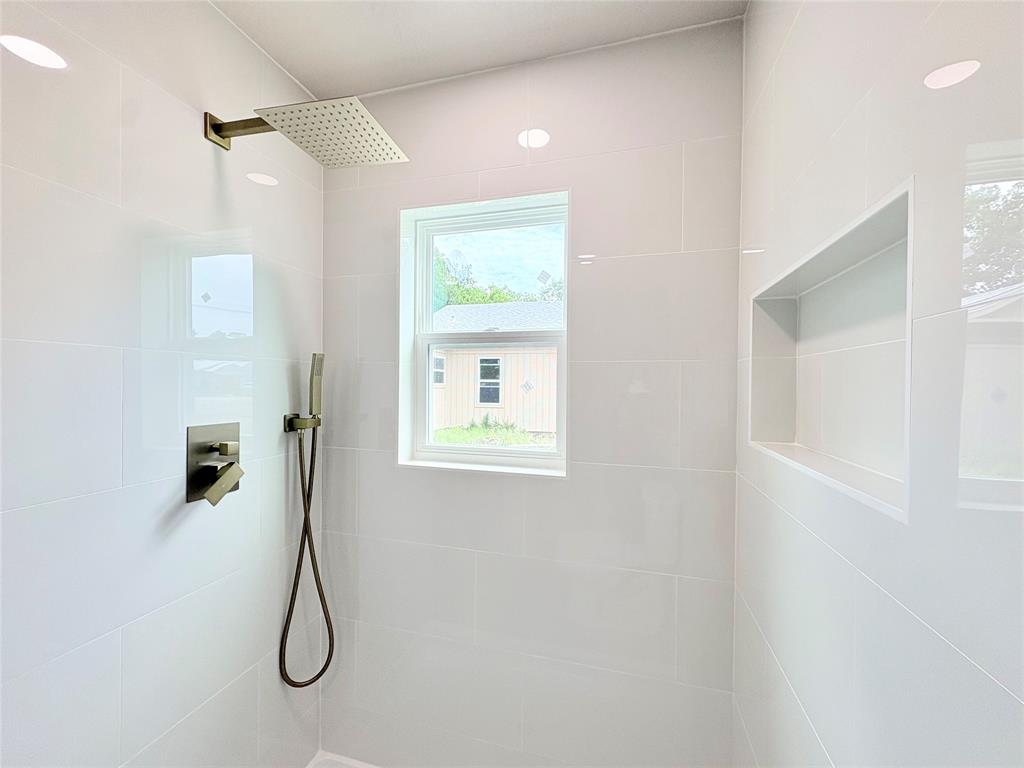 1329 4th Street Graham, TX 76450 - Photo 9 of 12