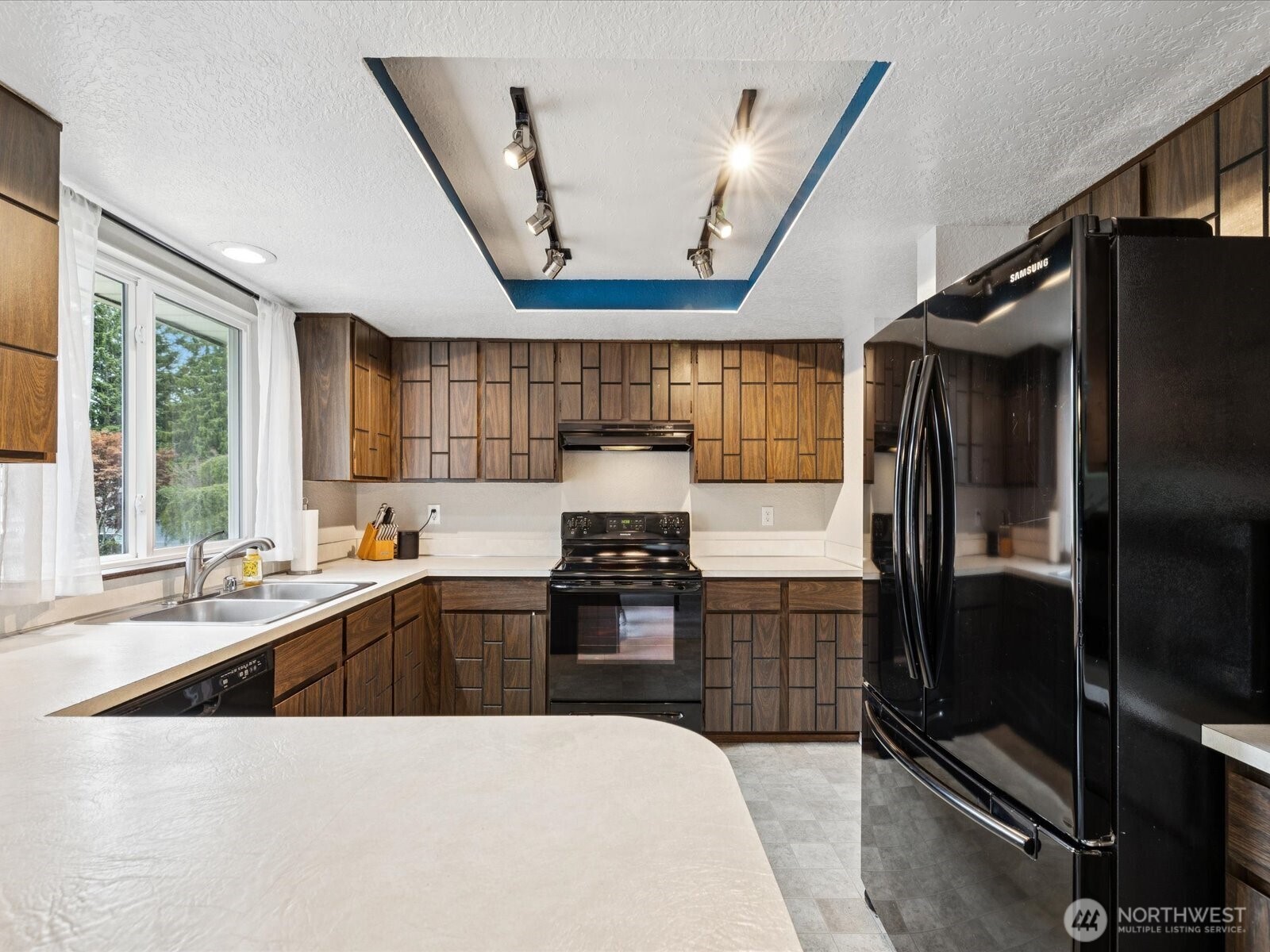 2613 172nd Place Southeast Bothell, WA 98012 - Photo 8 of 37 Gallery Image 8