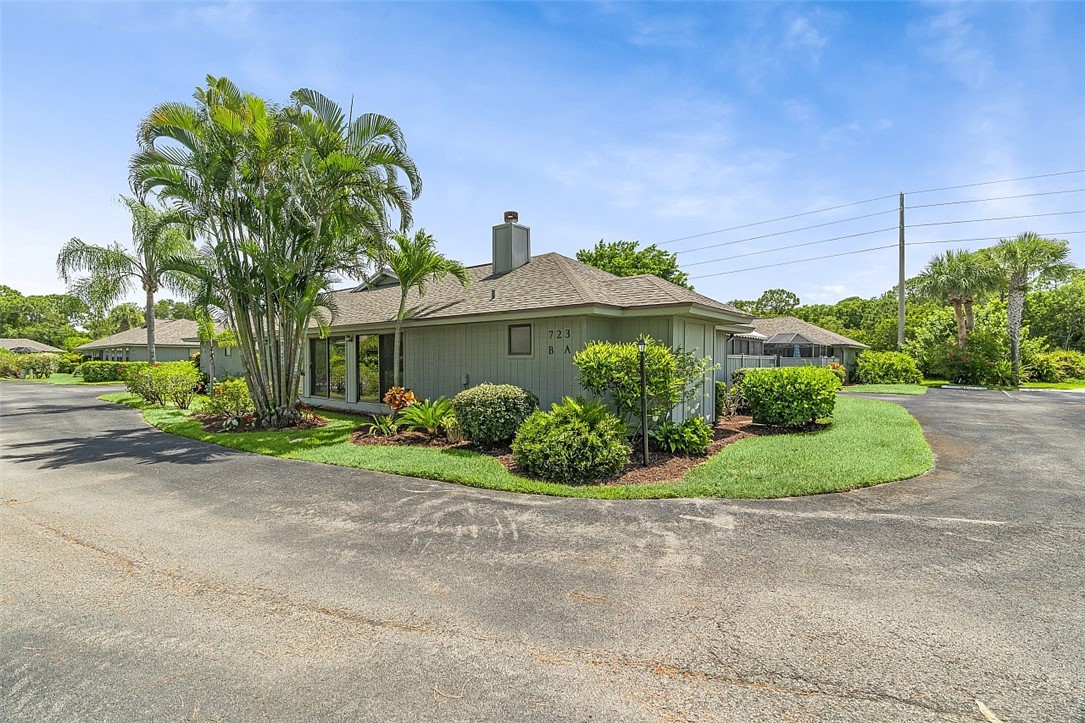723 Timber Ridge Trail Southwest, Unit B Vero Beach, FL 32962 - Photo 3 of 34 Gallery Image 3