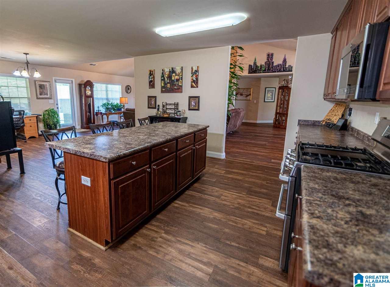 302 Tanglewood Circle Alabaster, AL 35007 - Photo 10 of 29