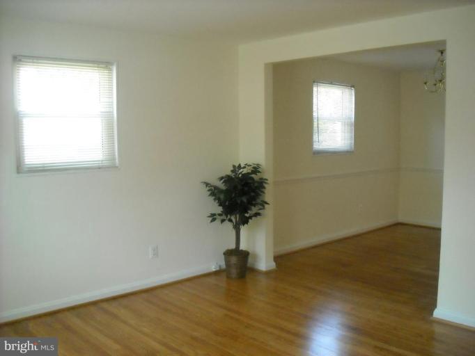 4809 Oxbow Road Rockville, MD 20852 - Photo 2 of 7 Living Room/Dining Room