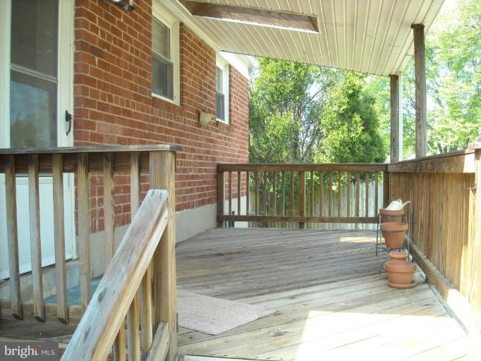 4809 Oxbow Road Rockville, MD 20852 - Photo 6 of 7 Porch