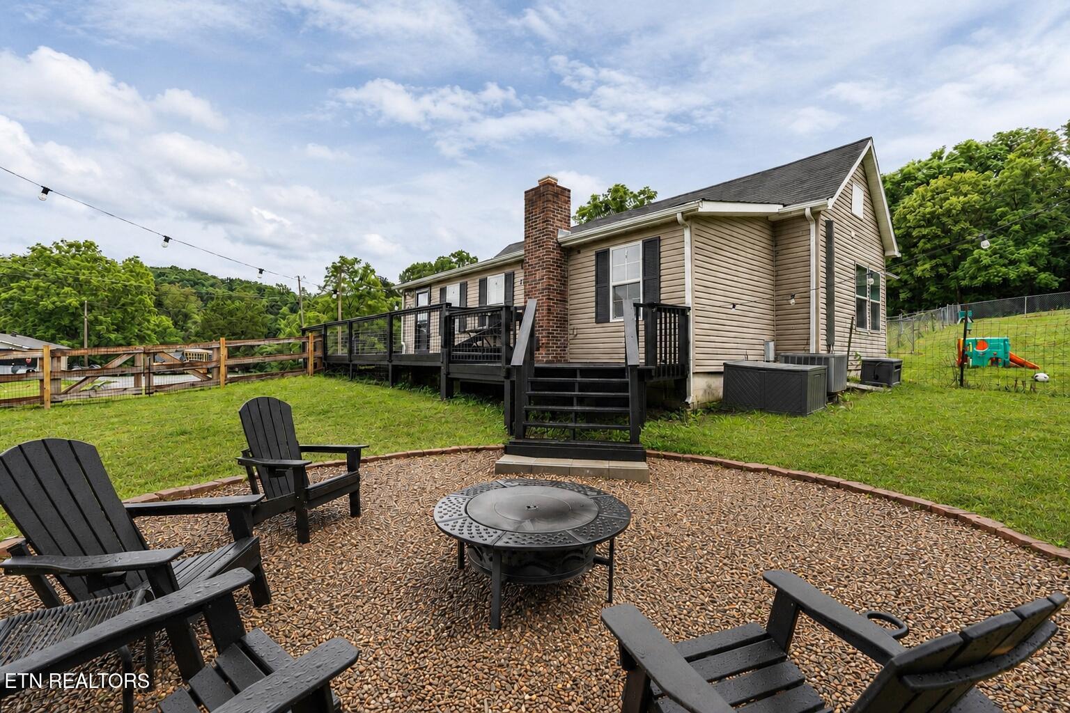 119 Springhouse Road Powell, TN 37849 - Photo 16 of 48 Firepit