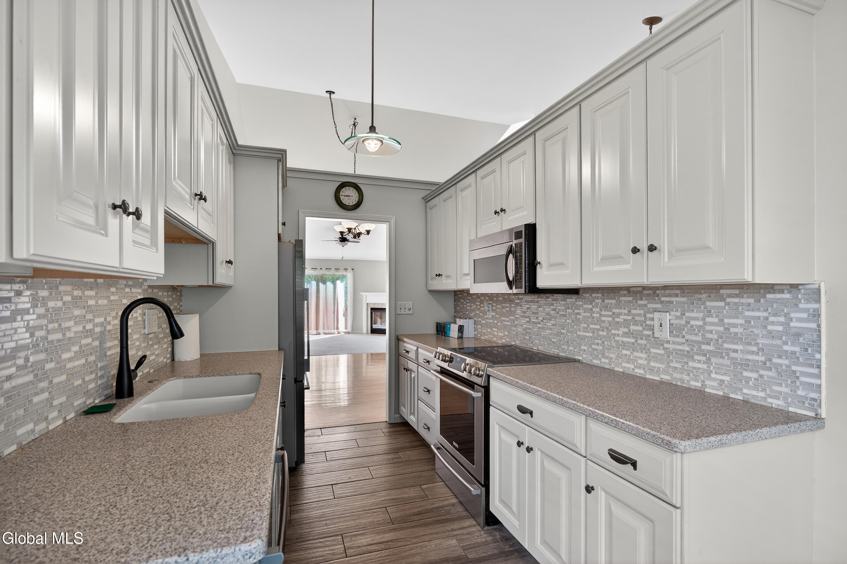 108 Harvard Road Colonie, NY 12189 - Photo 7 of 24 029-108-Harvard-Road-Watervliet-NY-12189