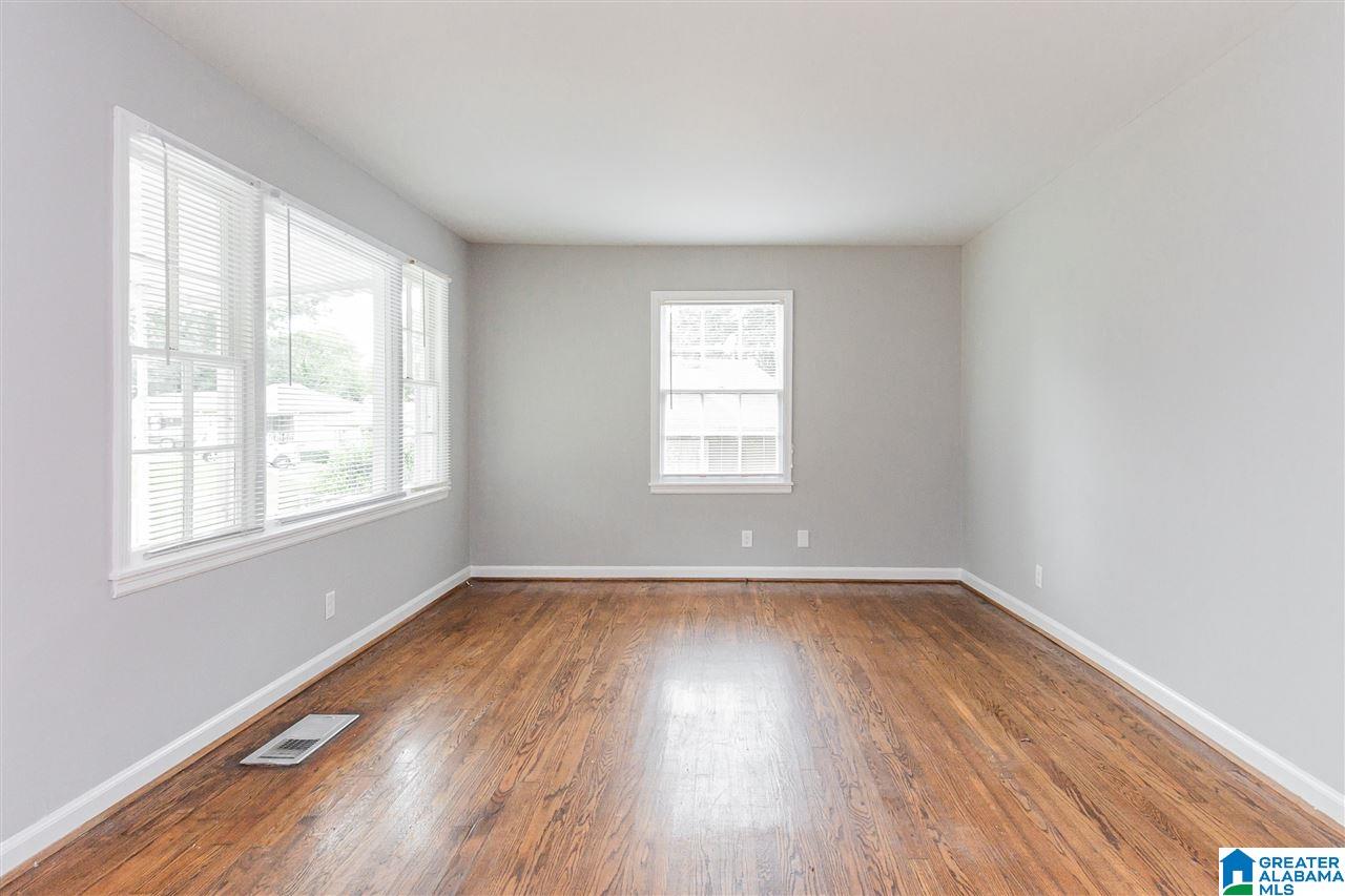 917 77th Street South Birmingham, AL 35206 - Photo 6 of 34