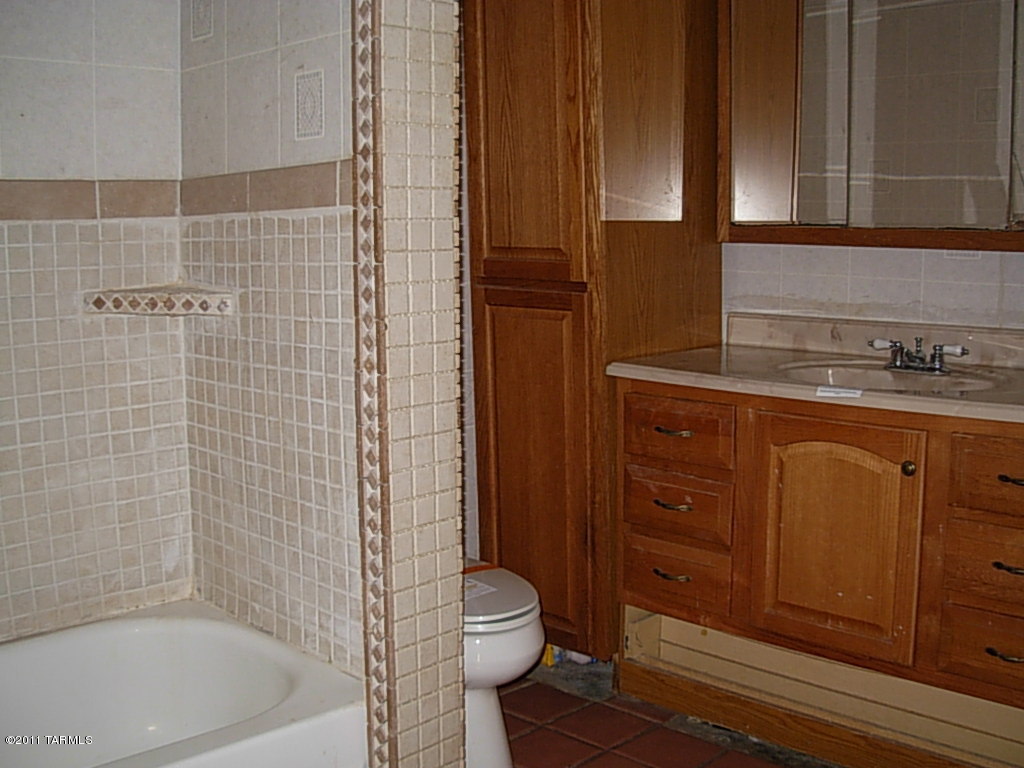 2841 West Bird Road Tucson, AZ 85746 - Photo 16 of 25 Gallery Image 16