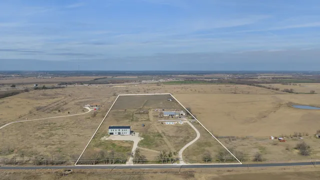 $2,500,000 | 835 County Road 304 East, Jarrell, TX 76537