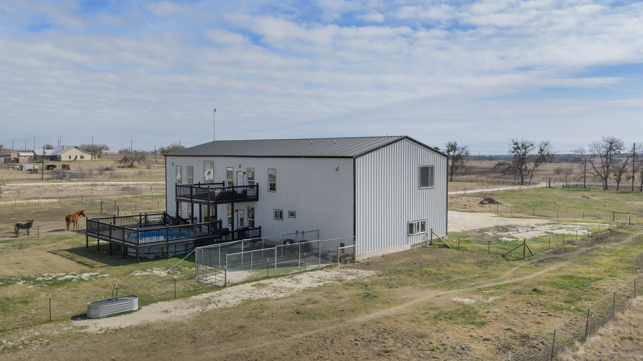 835 County Road 304 East Jarrell, TX 76537 - Photo 8 of 38