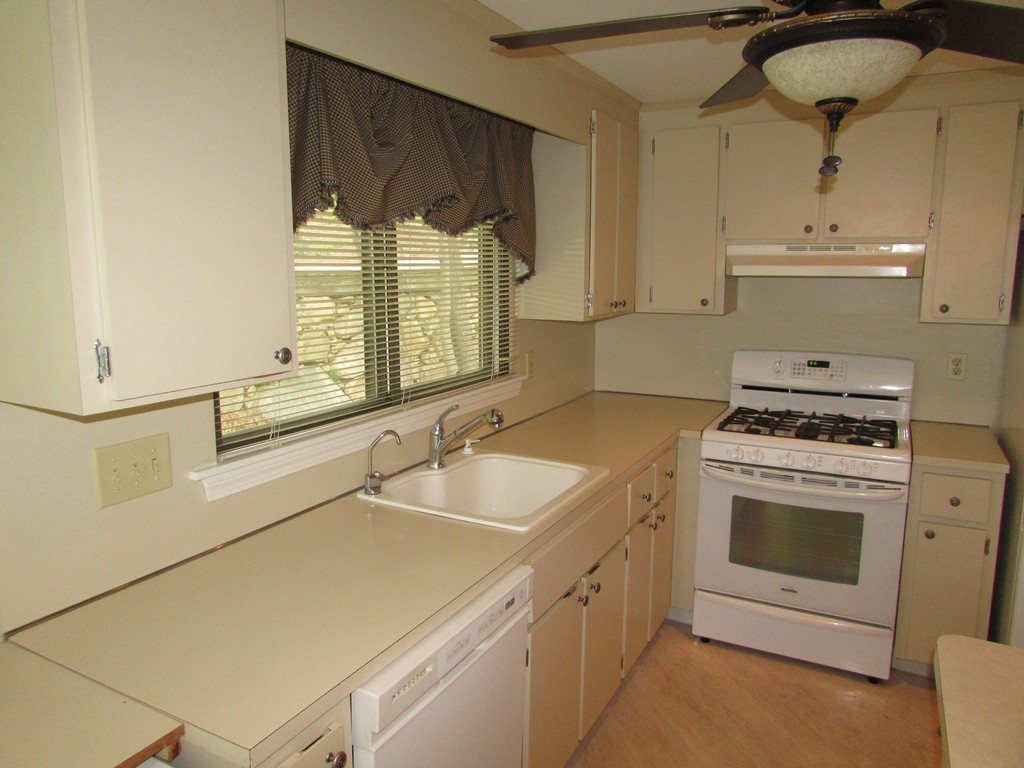 187 Leland Farm Road, Unit 187 Ashland, MA 01721 - Photo 8 of 17 Gallery Image 8