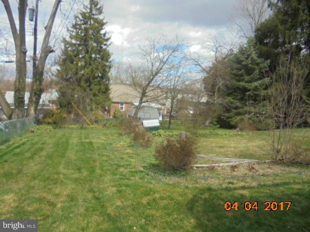 1902 Altavue Road Catonsville, MD 21228 - Photo 3 of 12 Exterior (Rear)