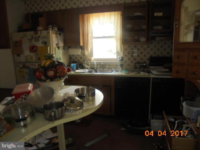 1902 Altavue Road Catonsville, MD 21228 - Photo 7 of 12 Kitchen