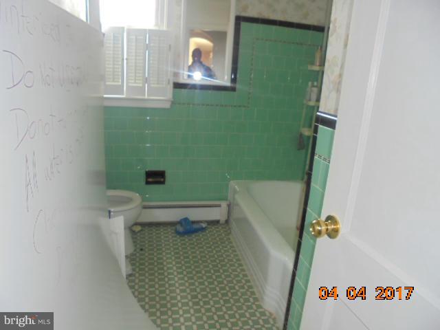 1902 Altavue Road Catonsville, MD 21228 - Photo 10 of 12 Bath
