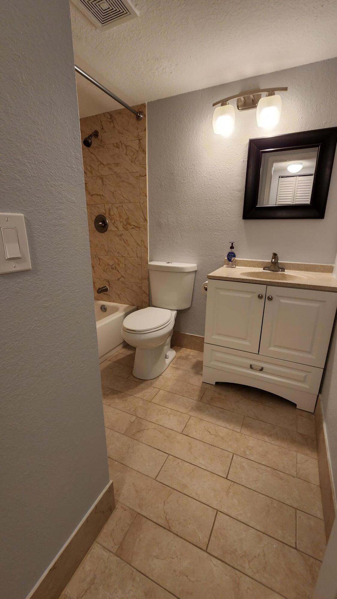 527 Shady Pine Way, Unit C1 Greenacres, FL 33415 - Photo 8 of 11 Pic 25
