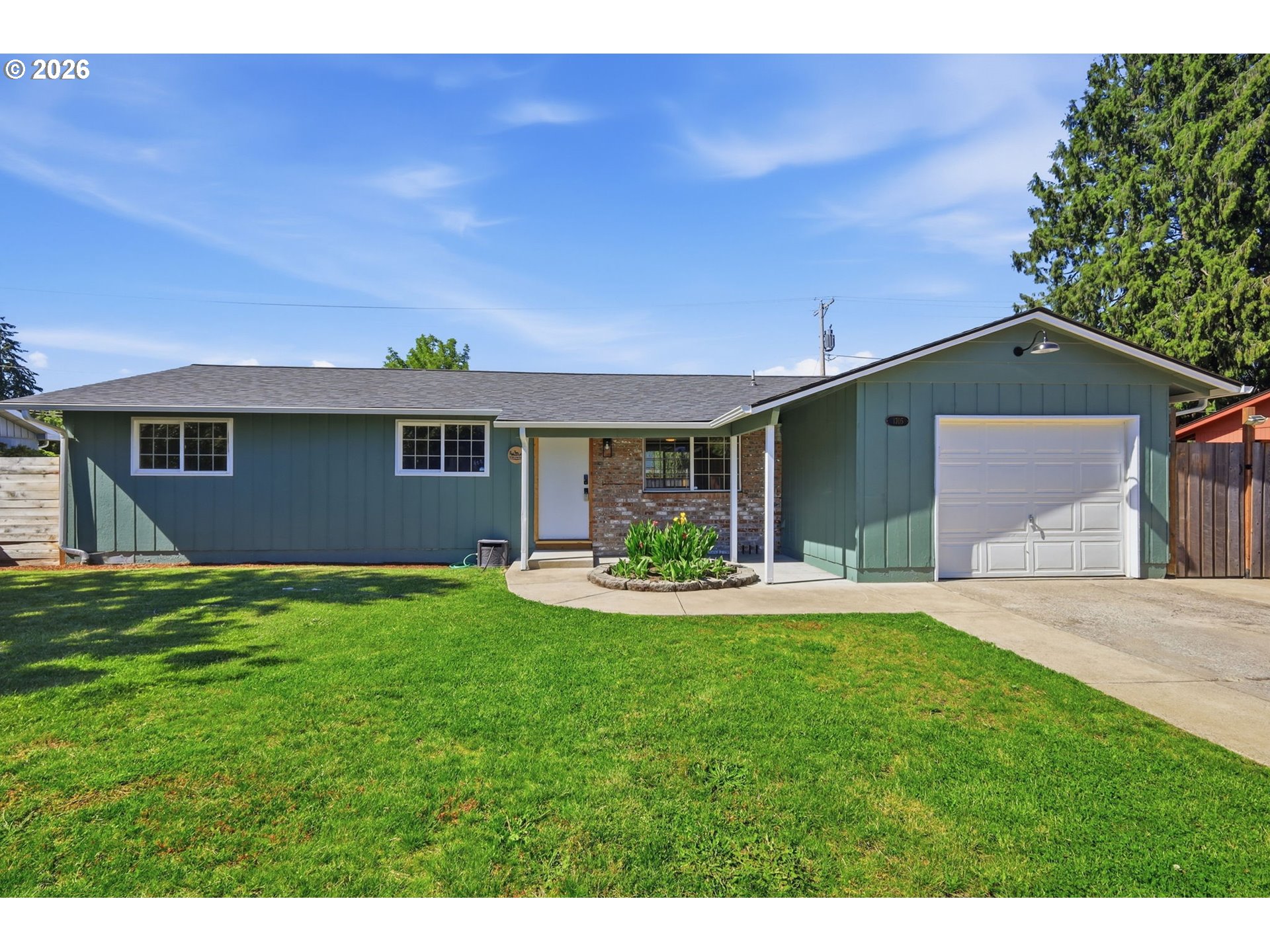 1705 Brewer Avenue Eugene, OR 97401 - Photo 2 of 38