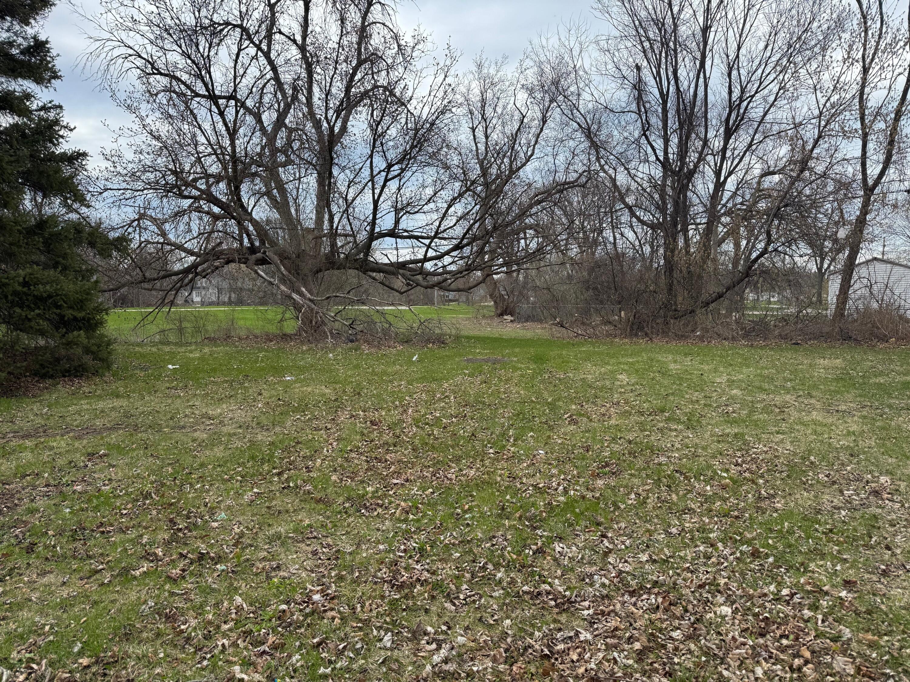 4472 North 51st Boulevard Milwaukee, WI 53218 - Photo 3 of 5 4472 N 51st Blvd 1