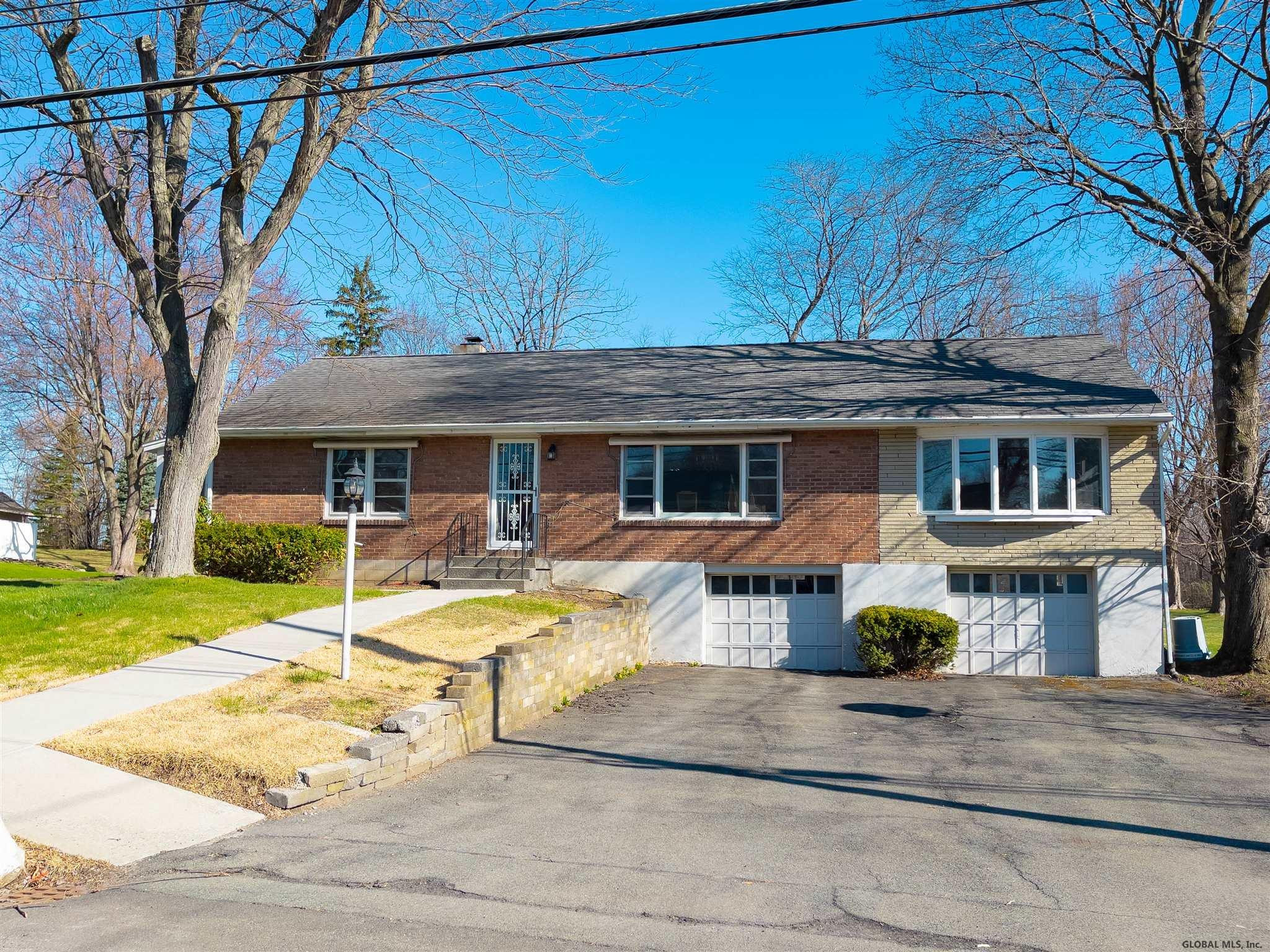 46 Latham Ridge Road Colonie, NY 12110 - Photo 1 of 33 Photo 1