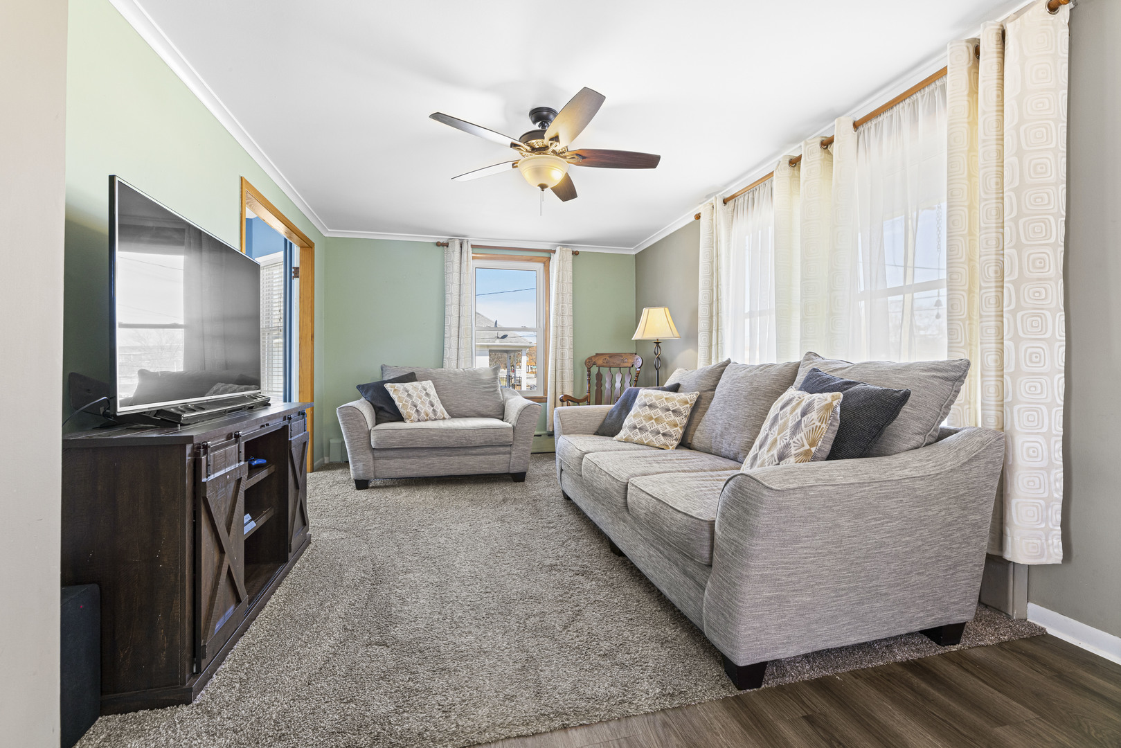 1735 Ridge Road Homewood, IL 60430 - Photo 3 of 29 Gallery Image 3