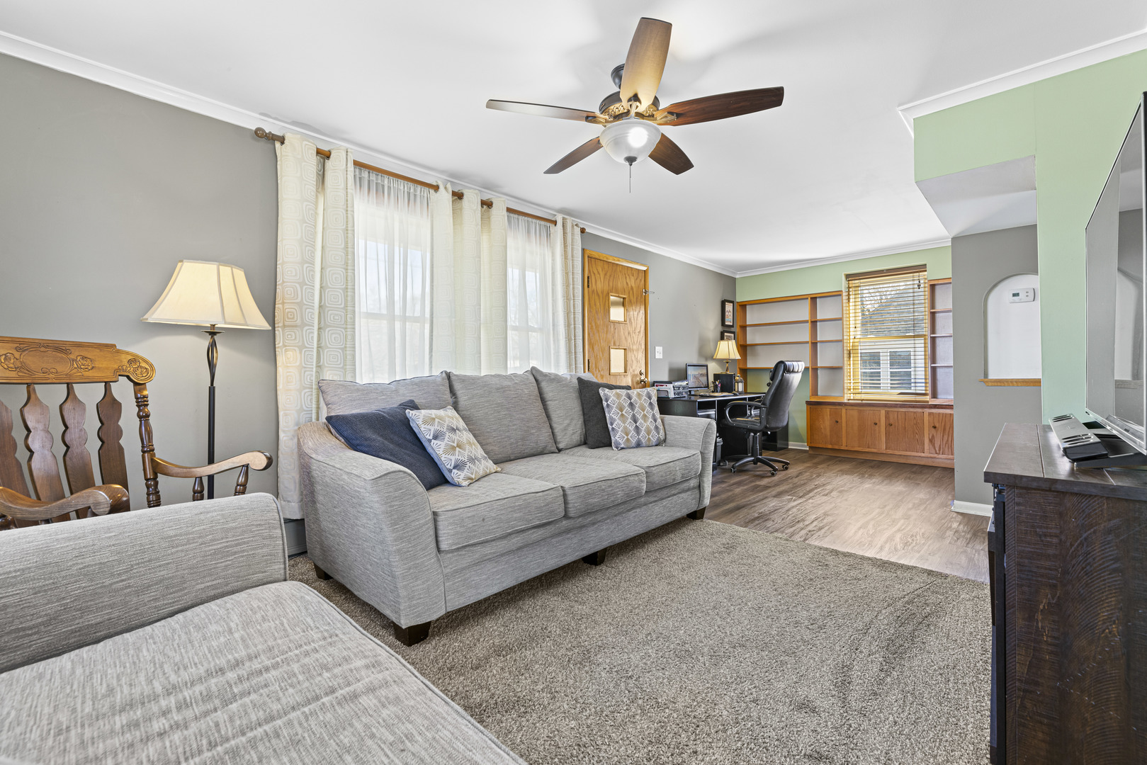 1735 Ridge Road Homewood, IL 60430 - Photo 4 of 29 Gallery Image 4