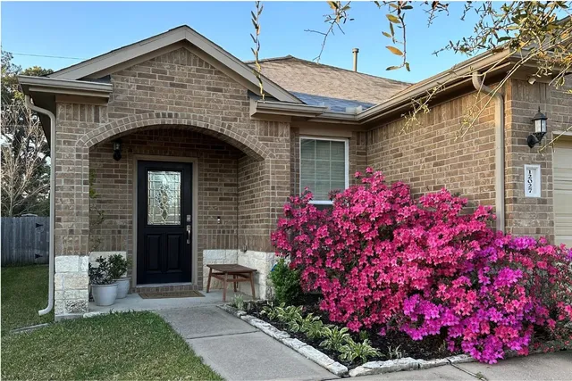 $270,000 | 12027 Rockridge Falls Drive, Tomball, TX 77375