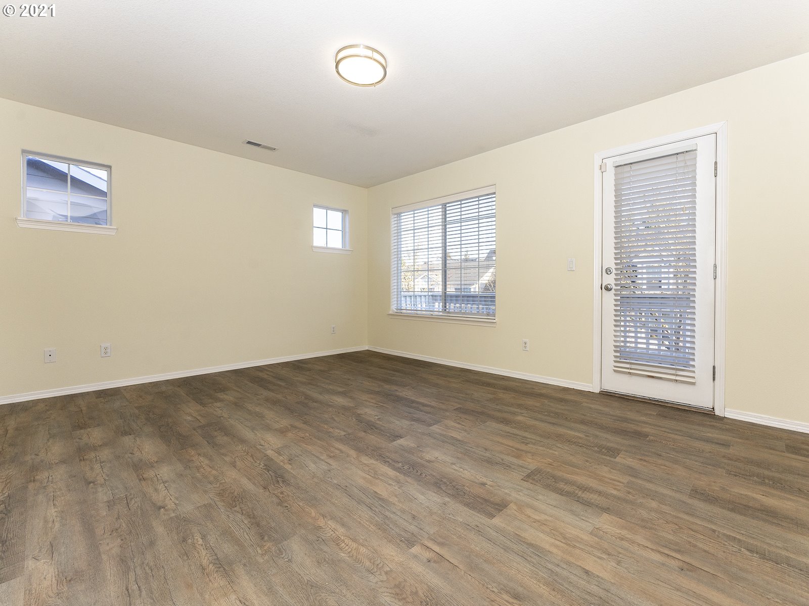 10854 Southwest Washington Street Portland, OR 97225 - Photo 21 of 29 Gallery Image 21