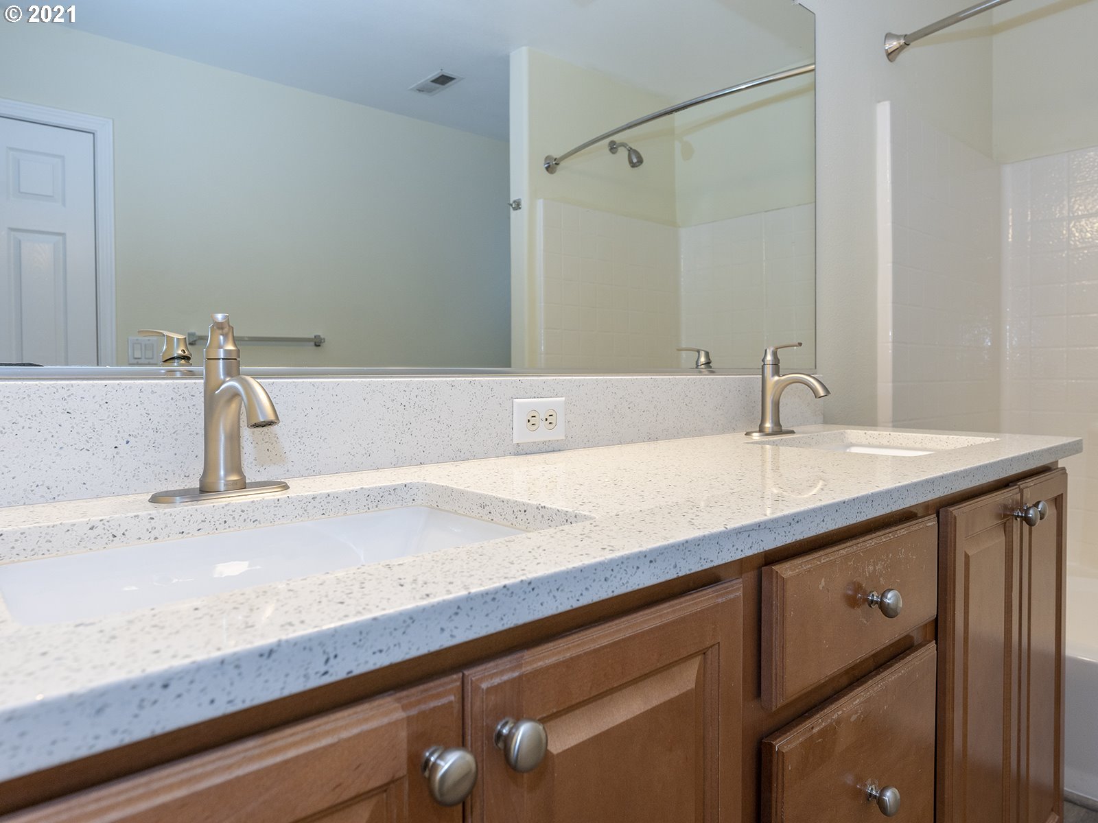 10854 Southwest Washington Street Portland, OR 97225 - Photo 28 of 29 Gallery Image 28