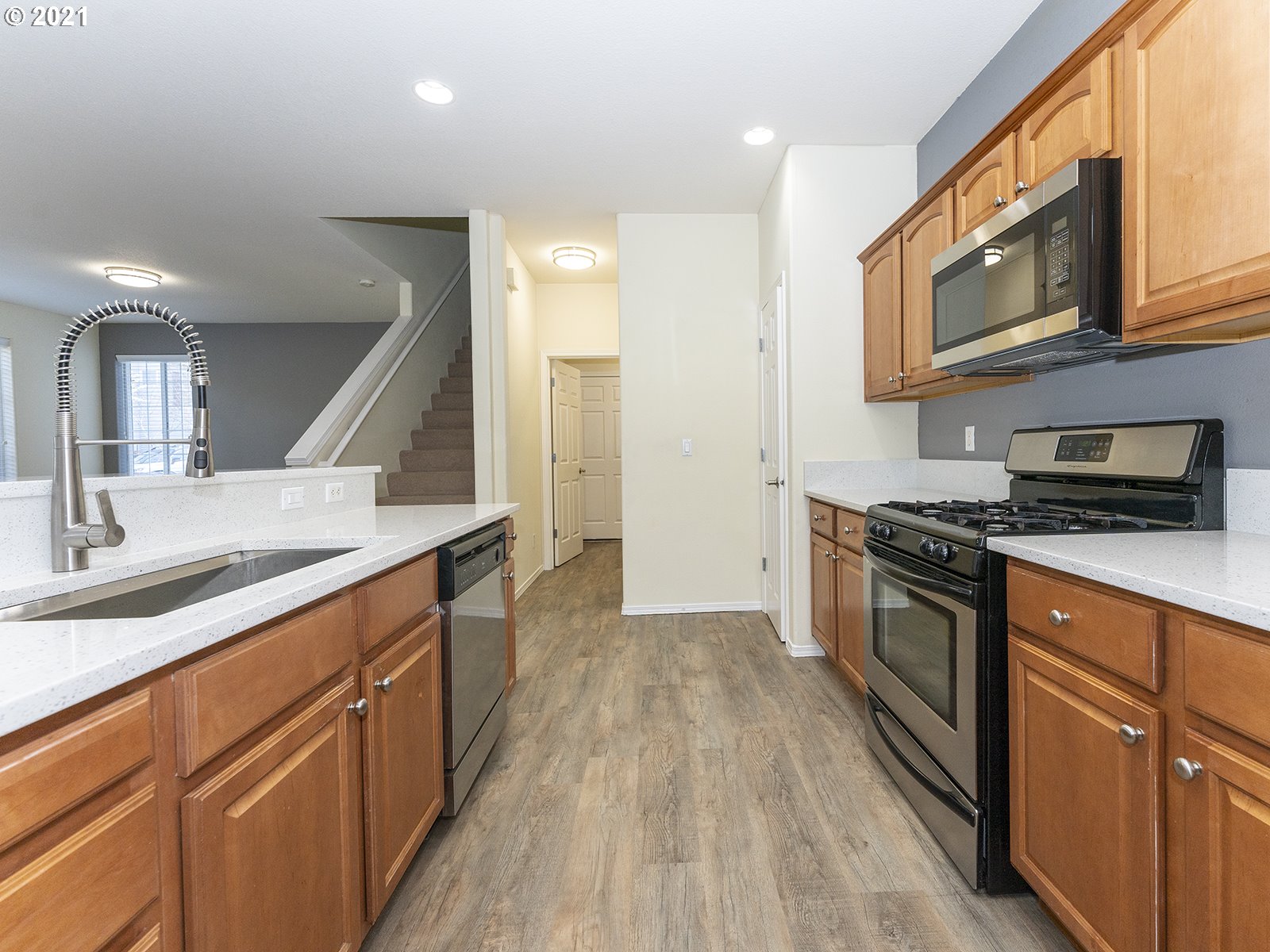 10854 Southwest Washington Street Portland, OR 97225 - Photo 7 of 29 Gallery Image 7