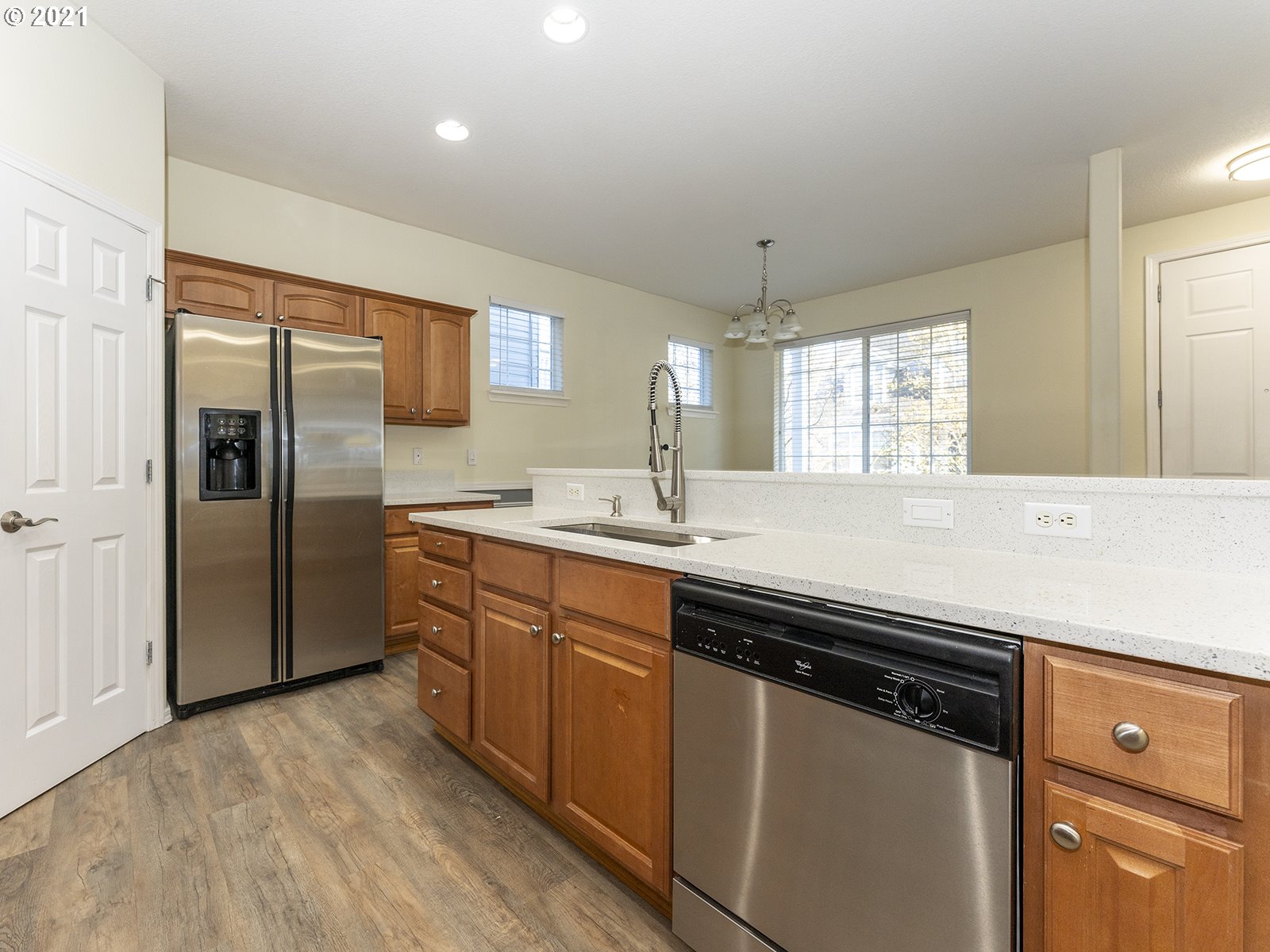 10854 Southwest Washington Street Portland, OR 97225 - Photo 9 of 29 Gallery Image 9