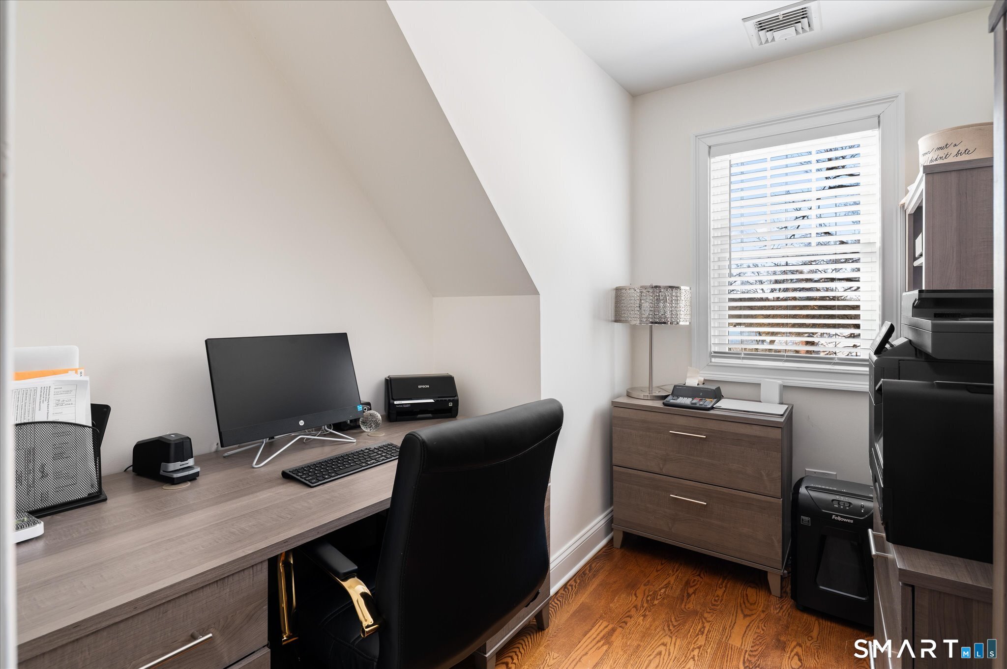 10 Turner Road Stamford, CT 06905 - Photo 23 of 37