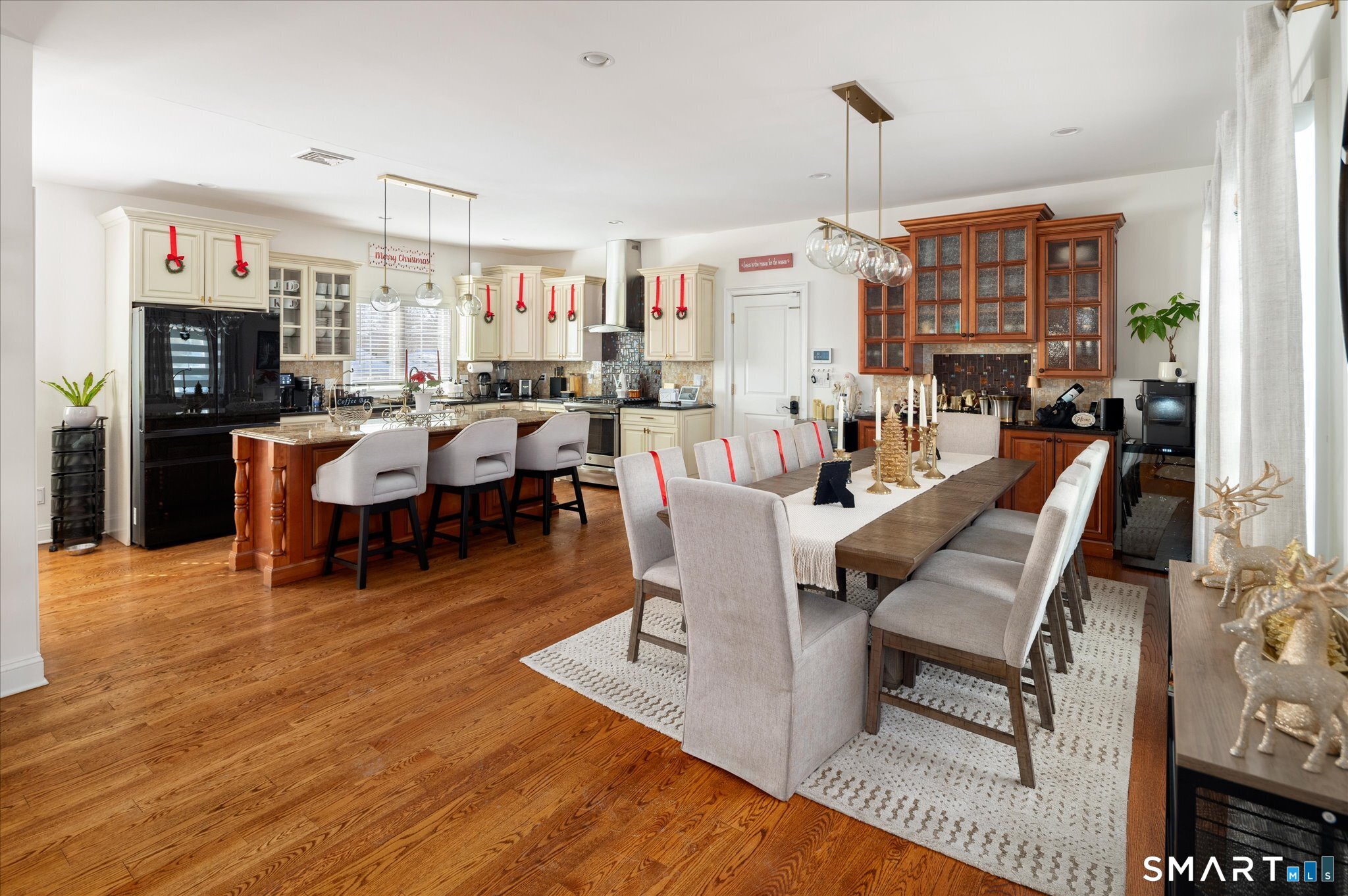 10 Turner Road Stamford, CT 06905 - Photo 9 of 37