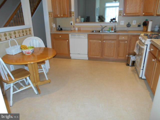 6516 Box Elder Loop Gainesville, VA 20155 - Photo 5 of 7