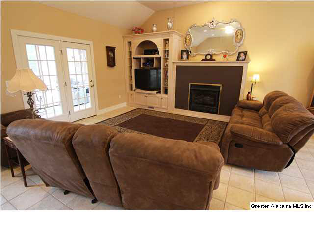 217 20th Street Oneonta, AL 35121 - Photo 4 of 14