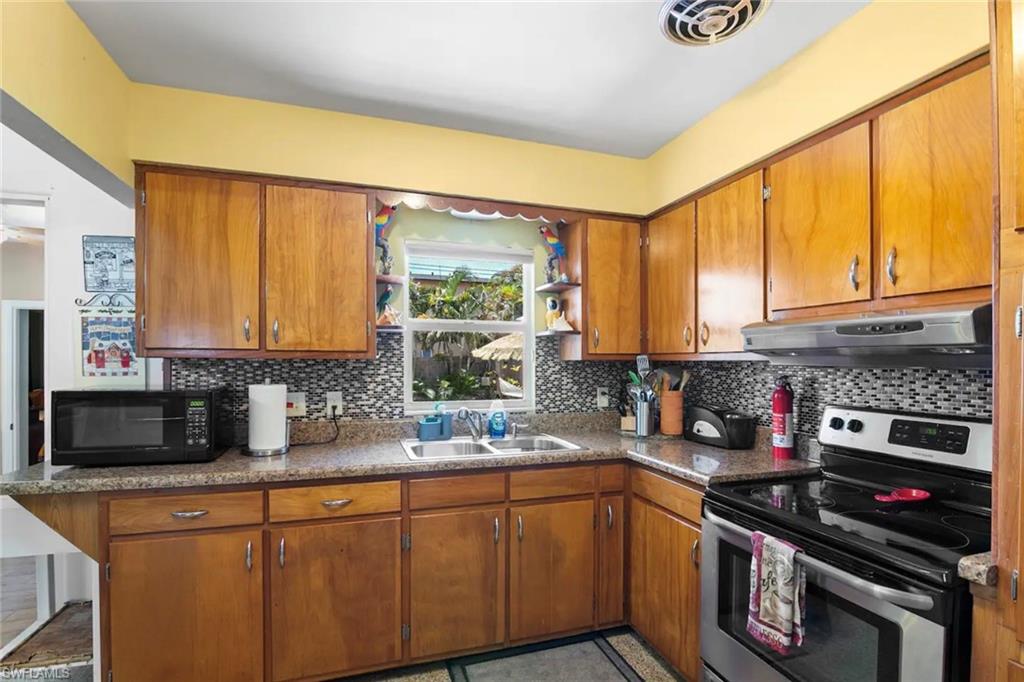2918 Clark Road Sarasota, FL 34231 - Photo 26 of 30