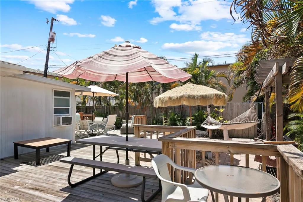 2918 Clark Road Sarasota, FL 34231 - Photo 3 of 30