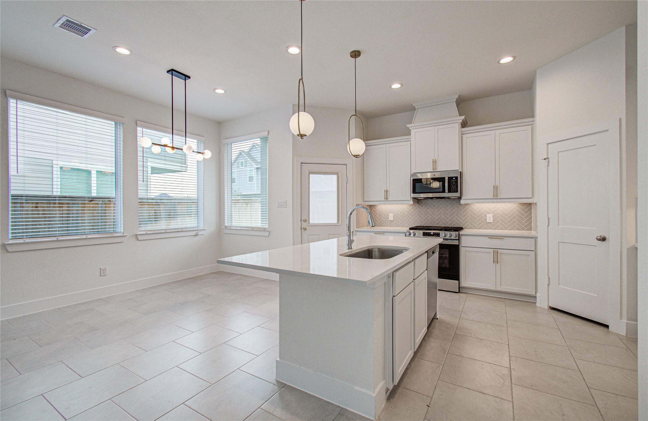 21111 Rio San Jose Court Cypress, TX 77433 - Photo 15 of 46