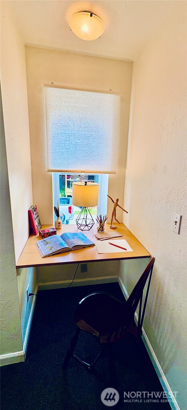 4407 Thackeray Place Northeast Seattle, WA 98105 - Photo 20 of 30