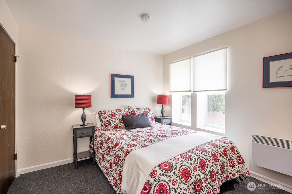 4407 Thackeray Place Northeast Seattle, WA 98105 - Photo 21 of 30