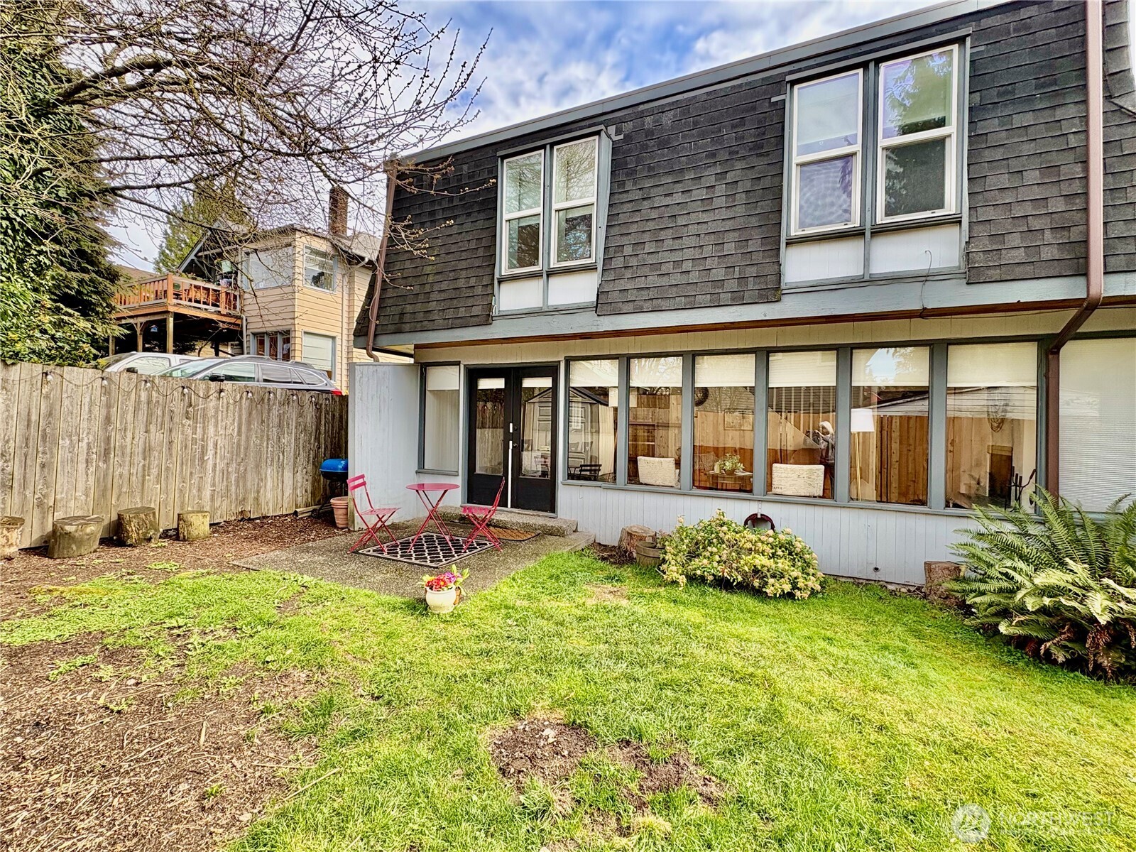 4407 Thackeray Place Northeast Seattle, WA 98105 - Photo 29 of 30