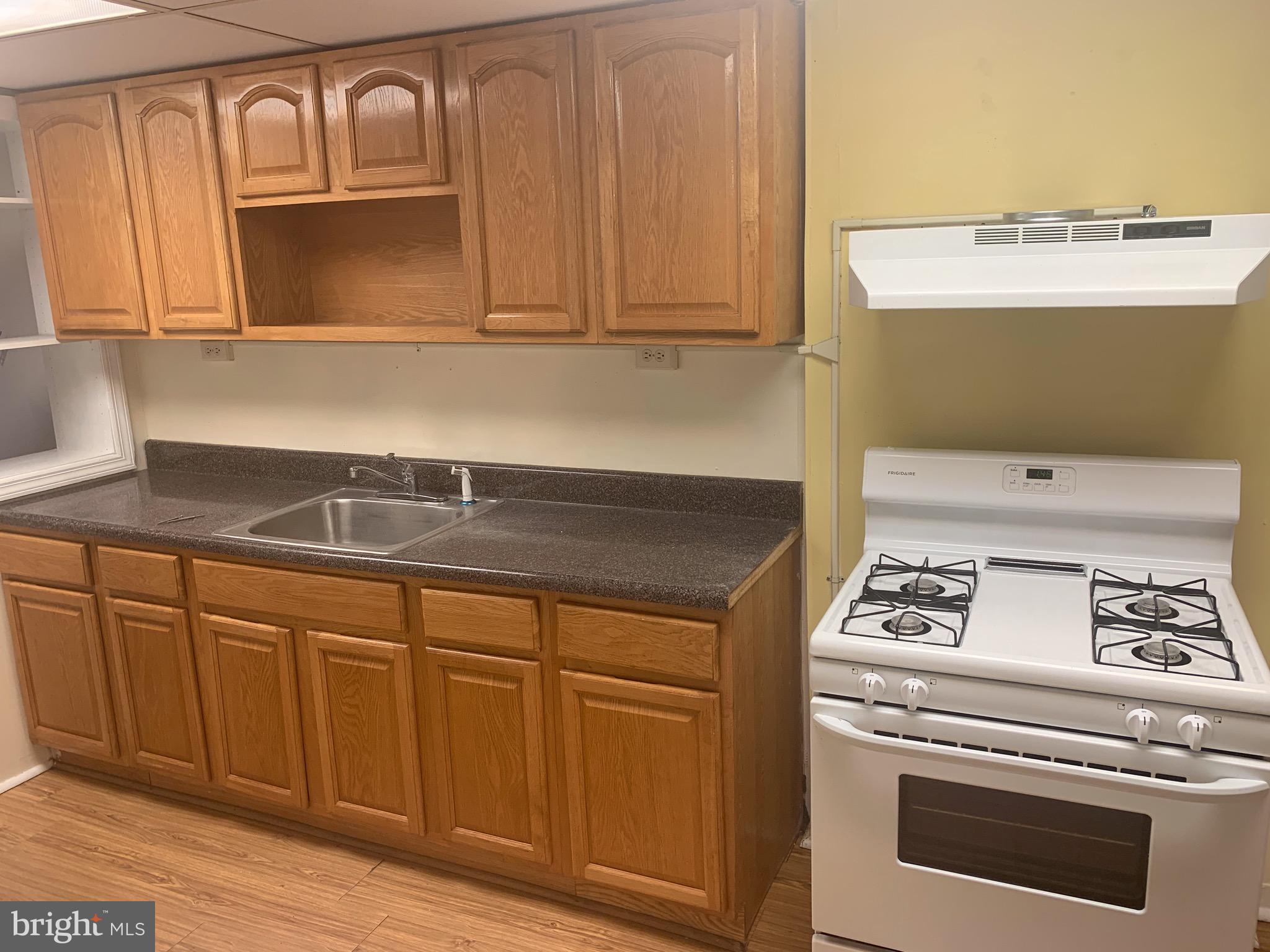 1213 South Octagon Road Camden, NJ 08104 - Photo 8 of 26