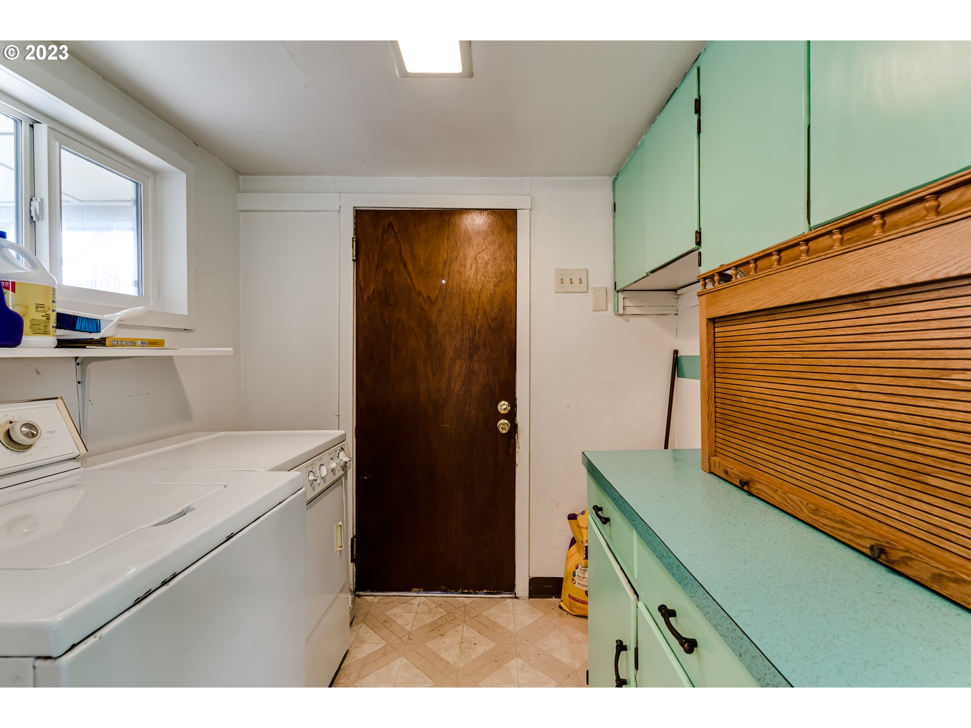 1858 I Street Springfield, OR 97477 - Photo 14 of 23 a room with storage and utility